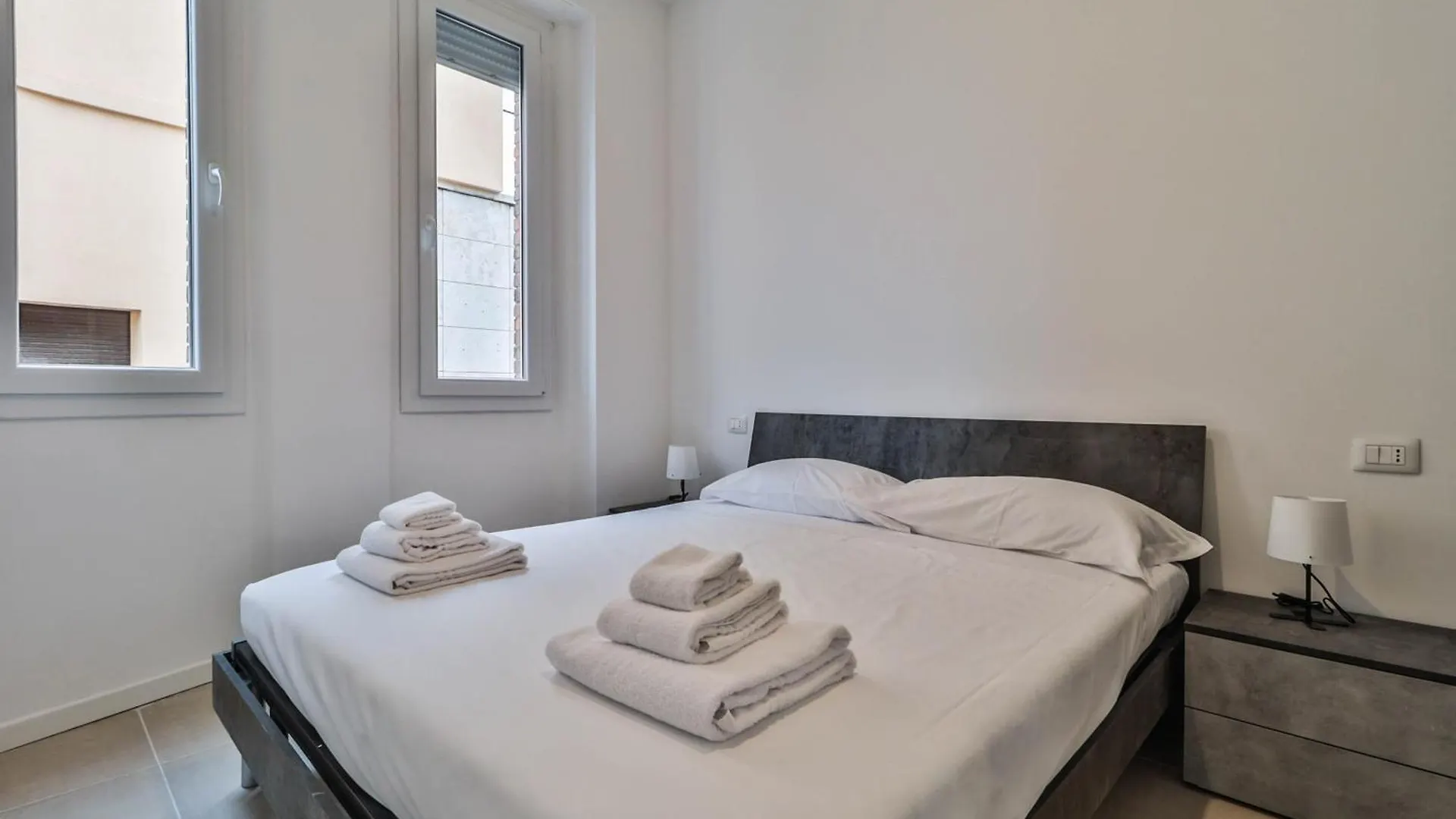 Arcos - 10 Minutes Walk To Piazza Maggiore Bologna 0*,