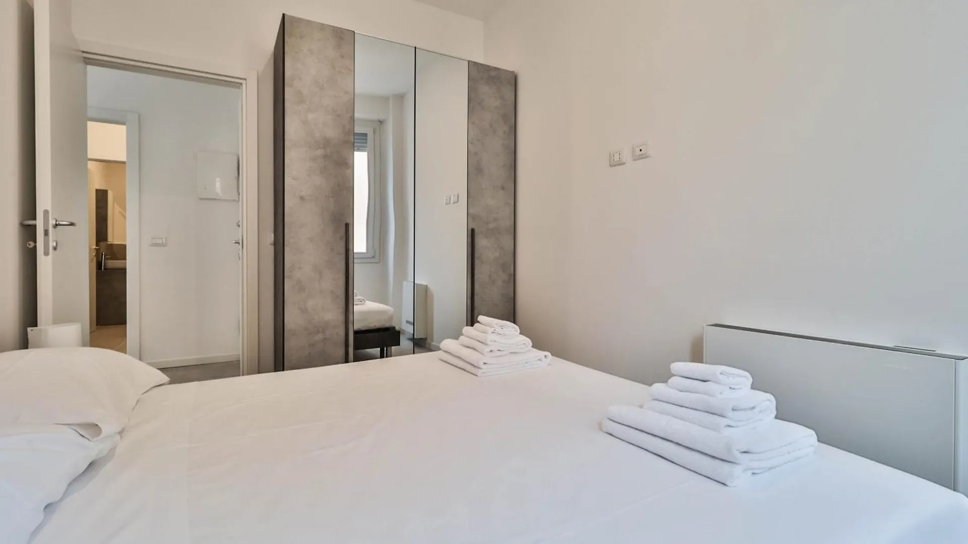 Arcos - 10 Minutes Walk To Piazza Maggiore Bologna Apartment